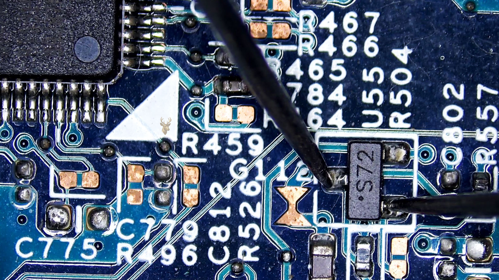 S72 transistor being measured from the single pin on one side to one of the two pins on the opposite side.