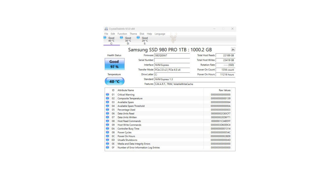 CrystalDiskInfo displaying S.M.A.R.T. health data for a Samsung SSD, including health status, firmware, interface, transfer mode, and drive attributes.