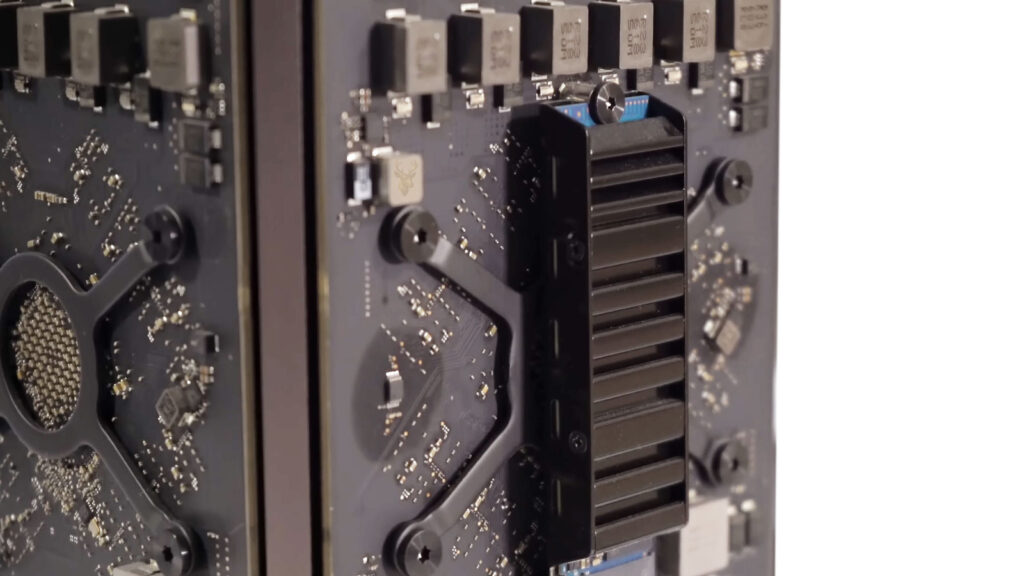 2013 Mac Pro desktop computer illustrating how desktop systems remain valuable for professional and long-term computing tasks.