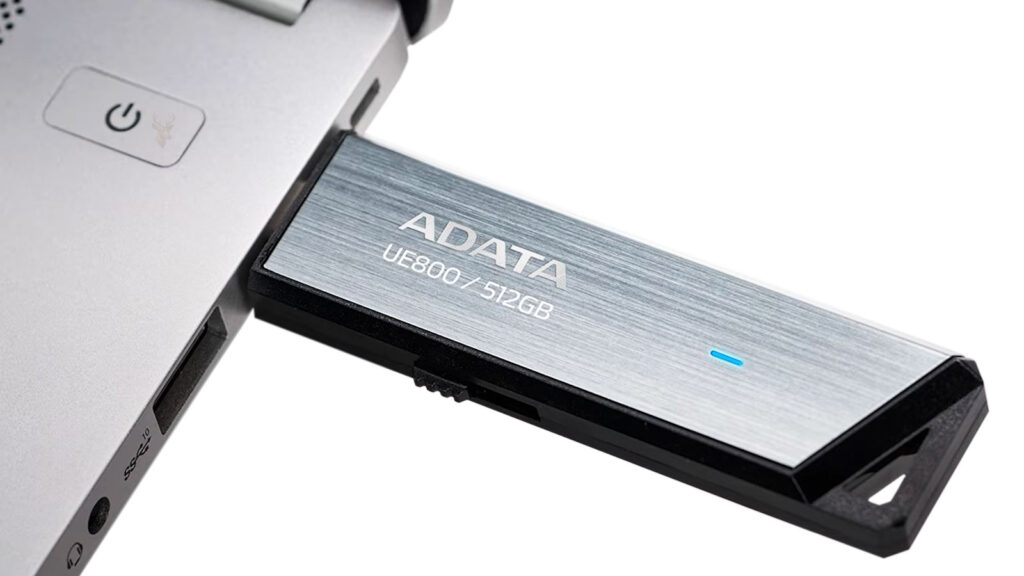 ADATA UE800 USB flash drive connected to a laptop during troubleshooting of a read-only storage problem.