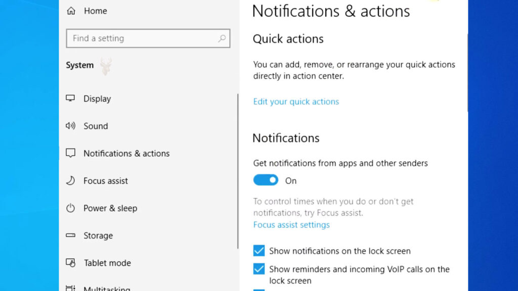 Windows 10 Notifications & Actions settings with notification options enabled during troubleshooting of persistent notifications.